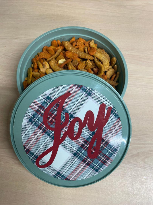 Christmas container with Hunter's Mix